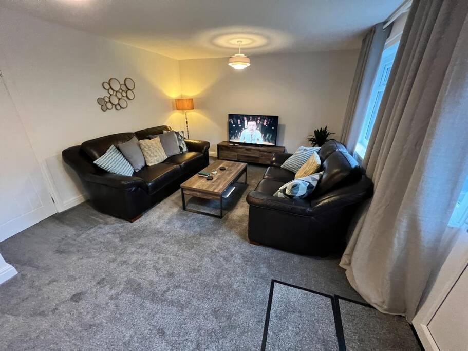 Very Comfy 3 Bed Town House Ashton-under-Lyne Buitenkant foto